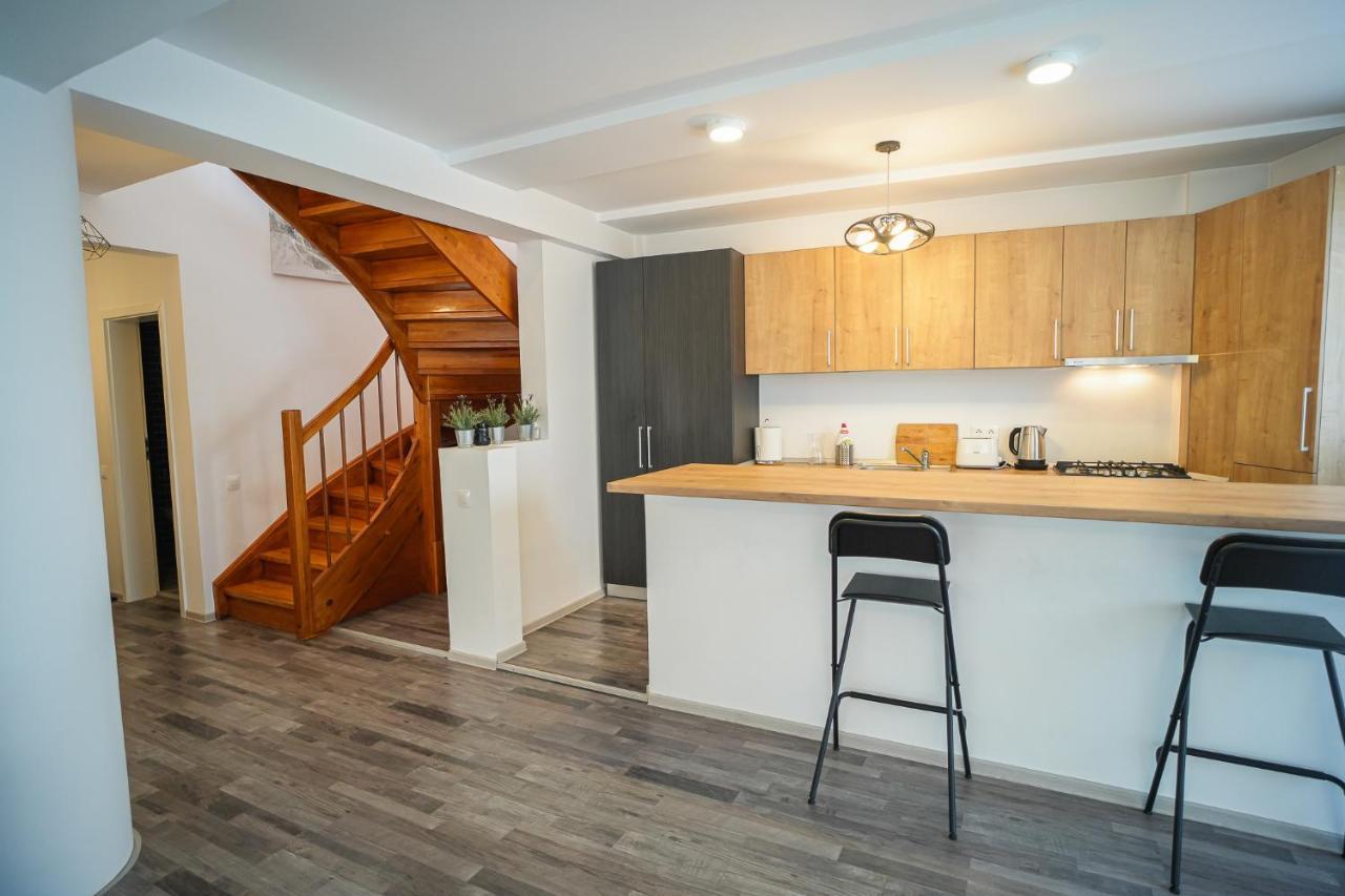 Penthouse With Huge Rooftop & Amazing City View Bukarest Exterior foto