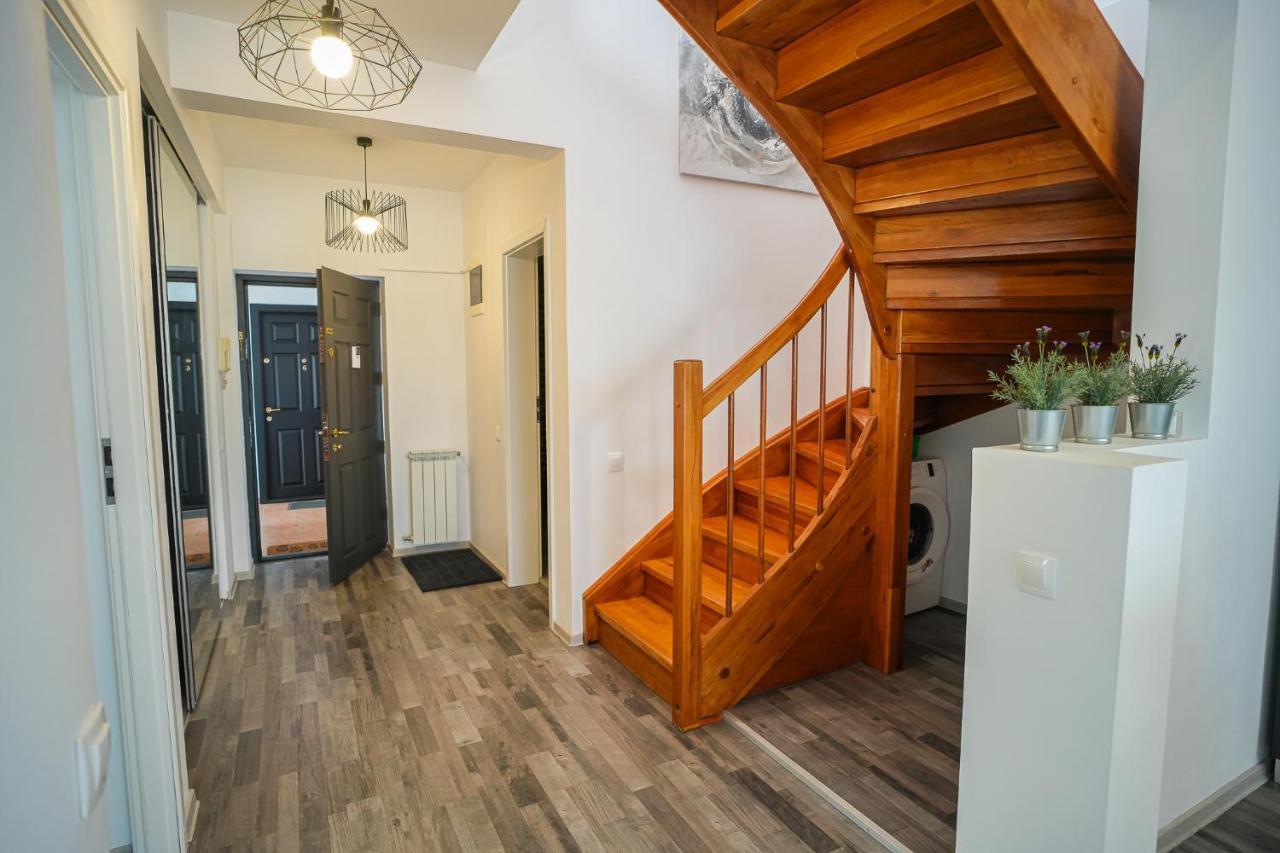 Penthouse With Huge Rooftop & Amazing City View Bukarest Exterior foto